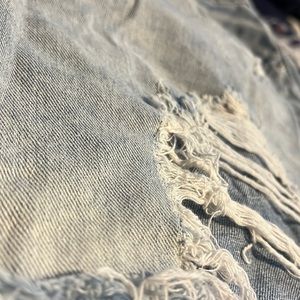 Brand new cute ripped short jeans that are perfect or upcoming summer :D